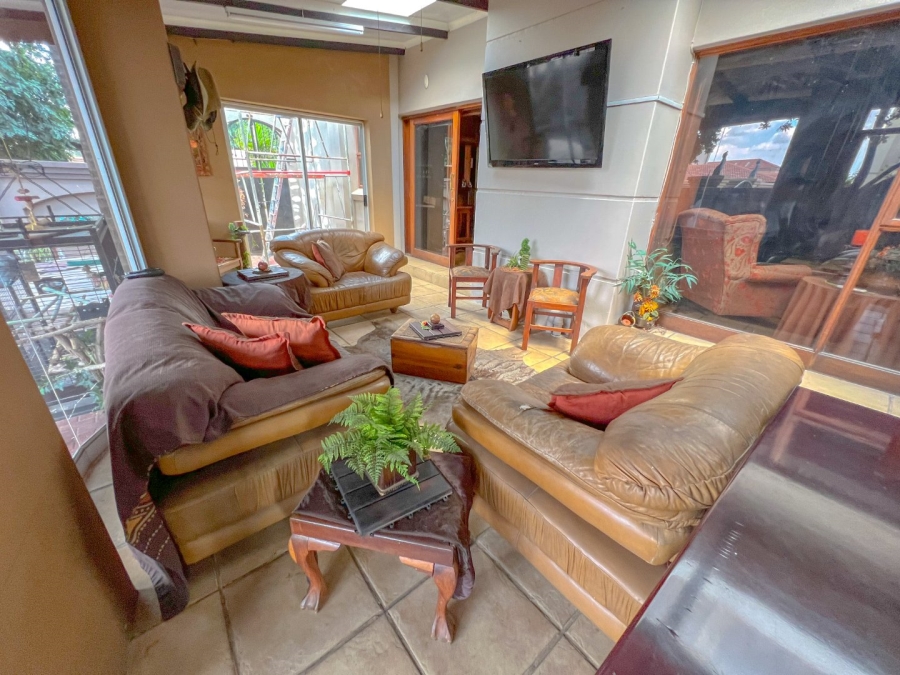 5 Bedroom Property for Sale in Maraldi Estate Free State